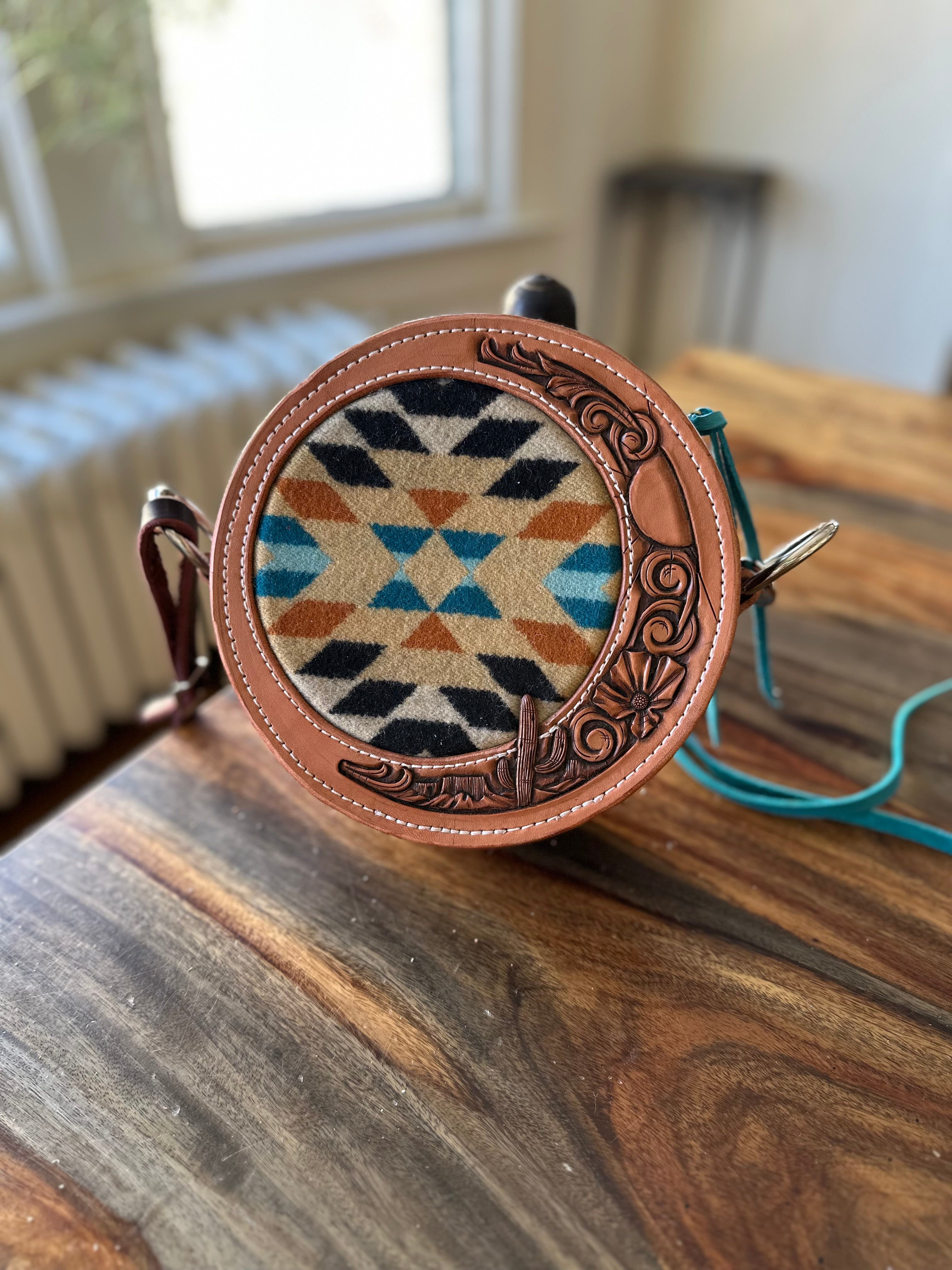 Mini rope can purse