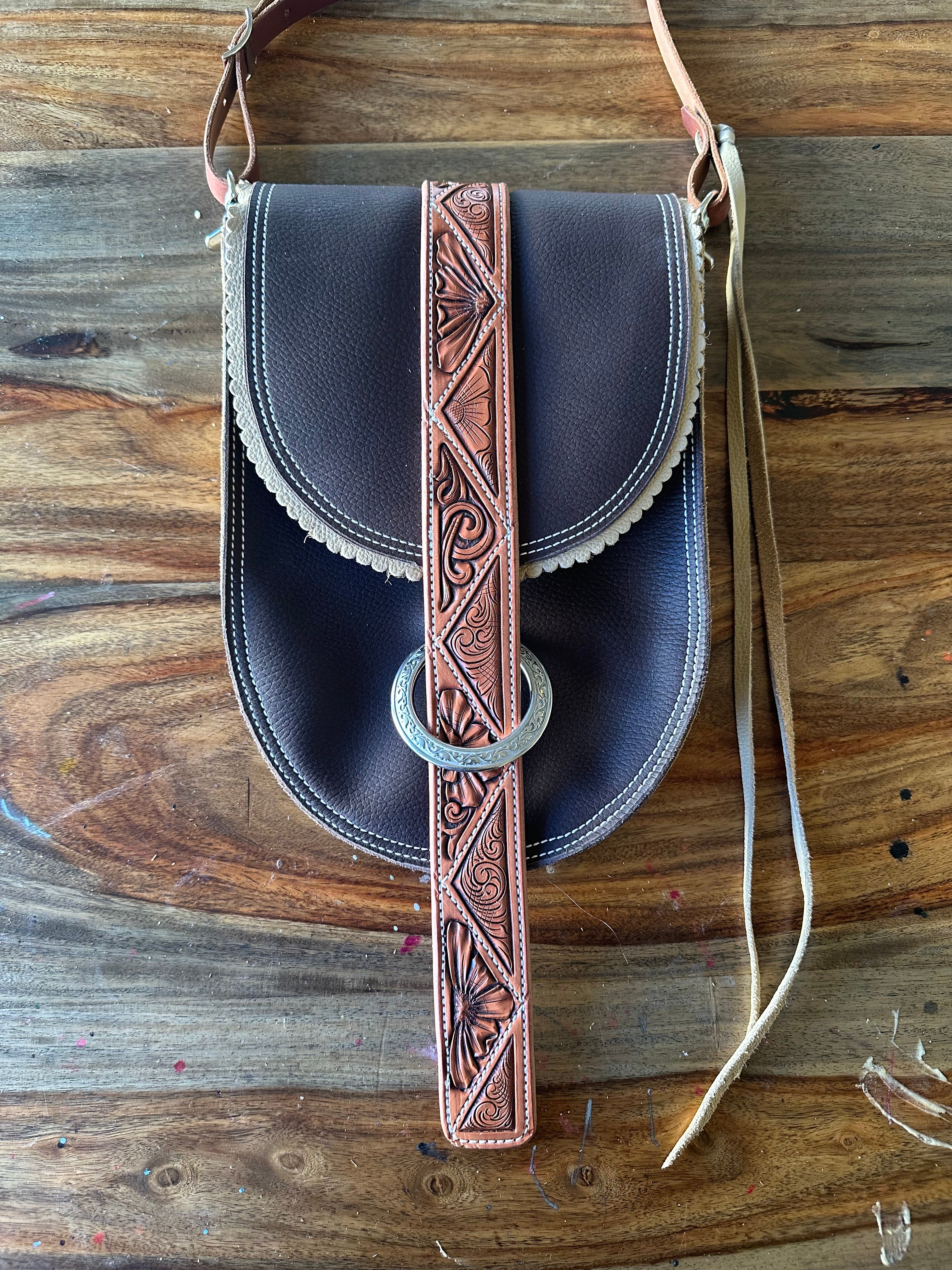 Chap pocket purse